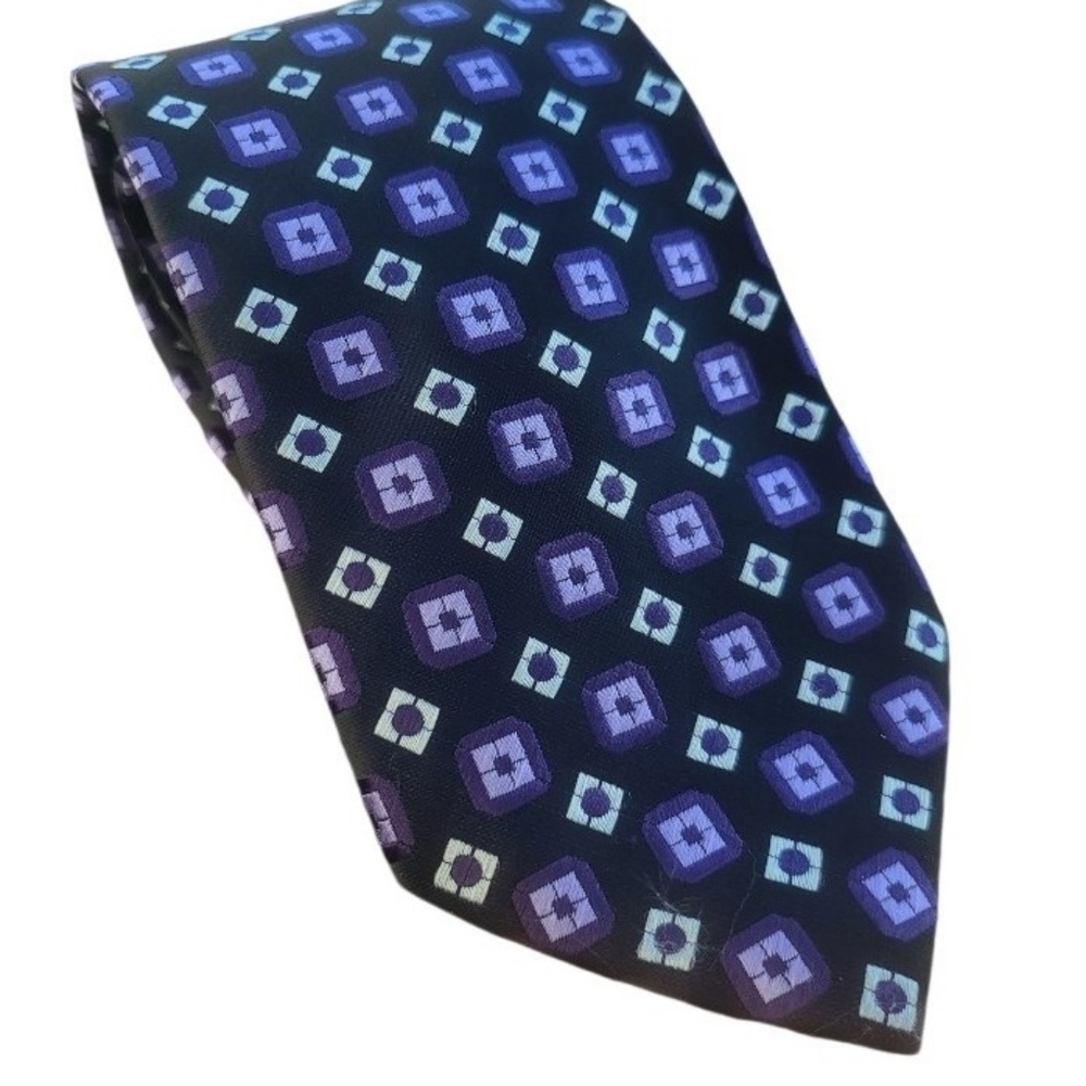 Elegant Hexagonal Pattern Tie - Black and Blue